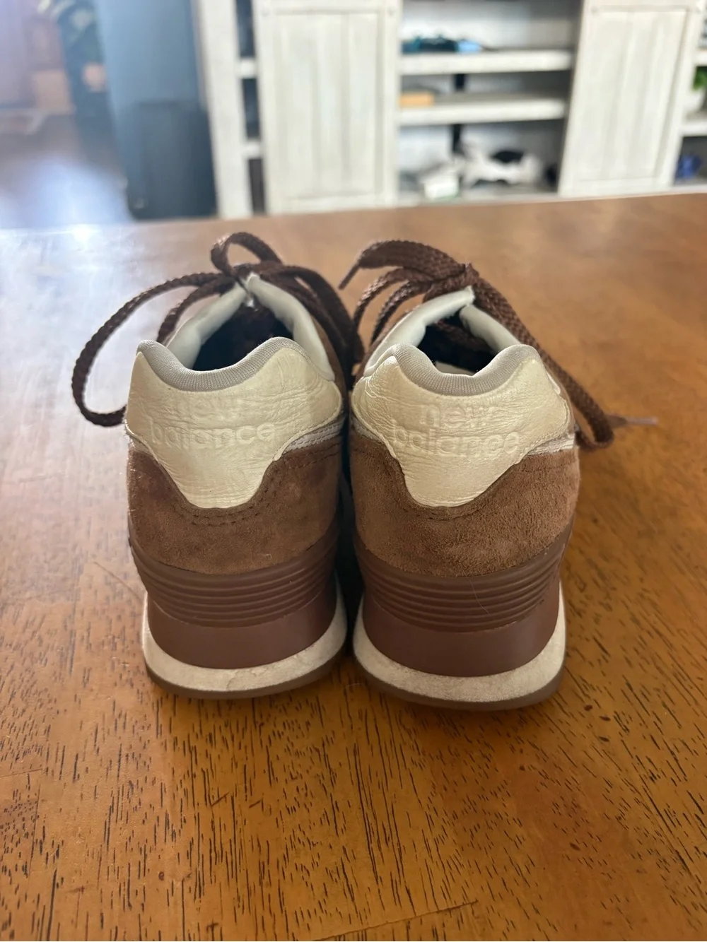 New balance, tennis shoes